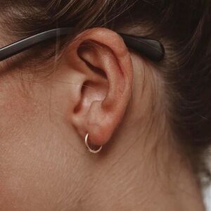 Atolea Waterproof Jewelry Tiny Huggie Hoop Earrings – Tiny